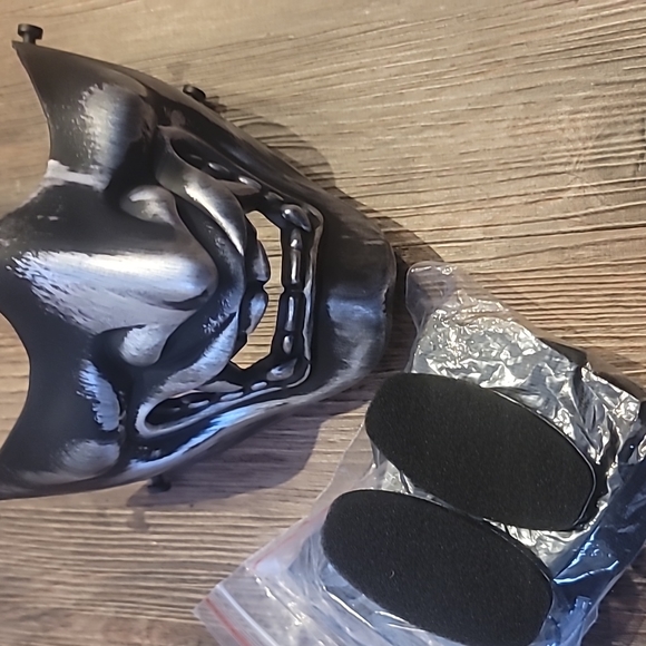 Fanjin Half Face Halloween Cosplay Mask - Picture 2 of 6